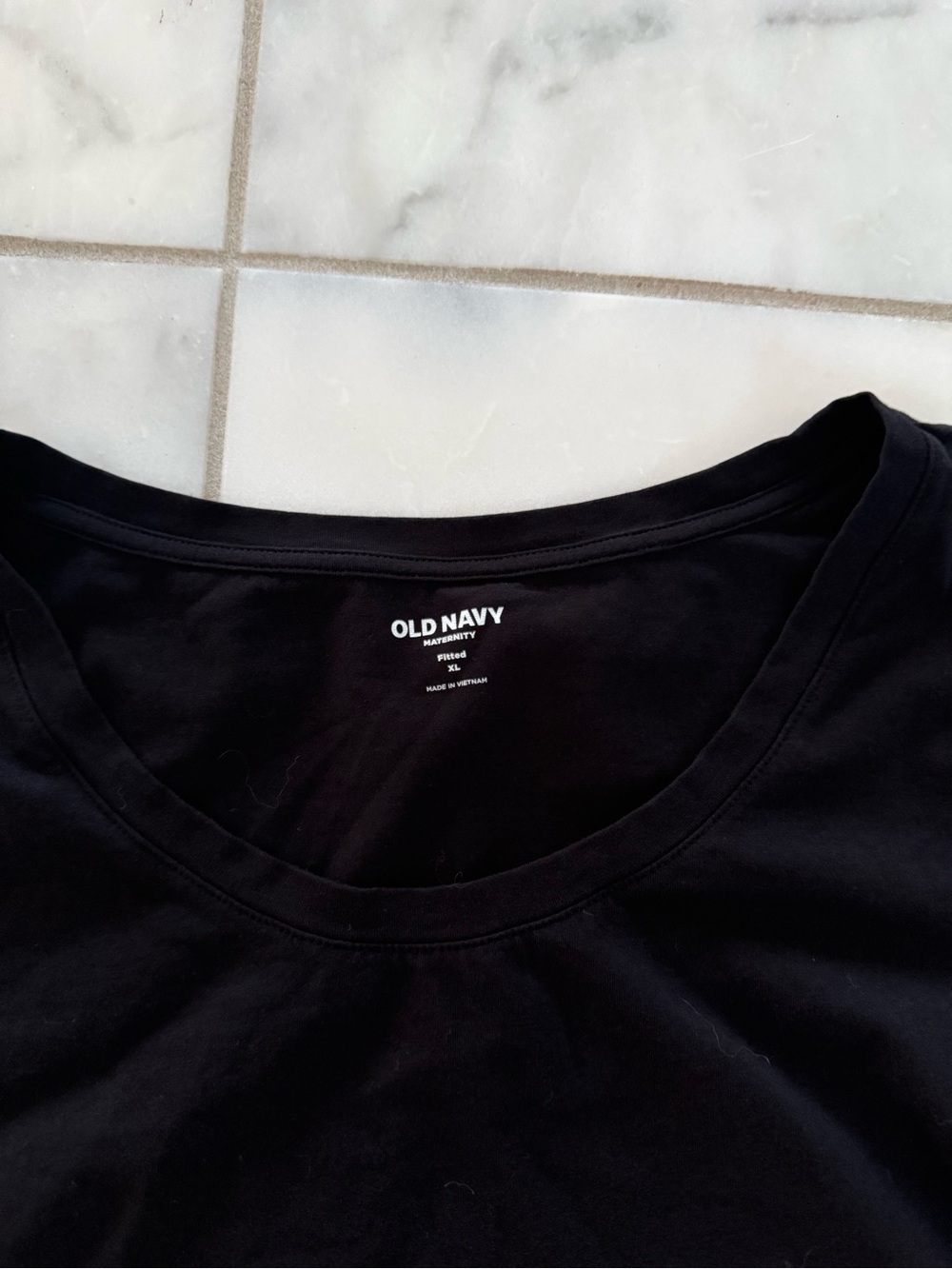 Old Navy Maternity T-Shirt - Picture 2 of 2
